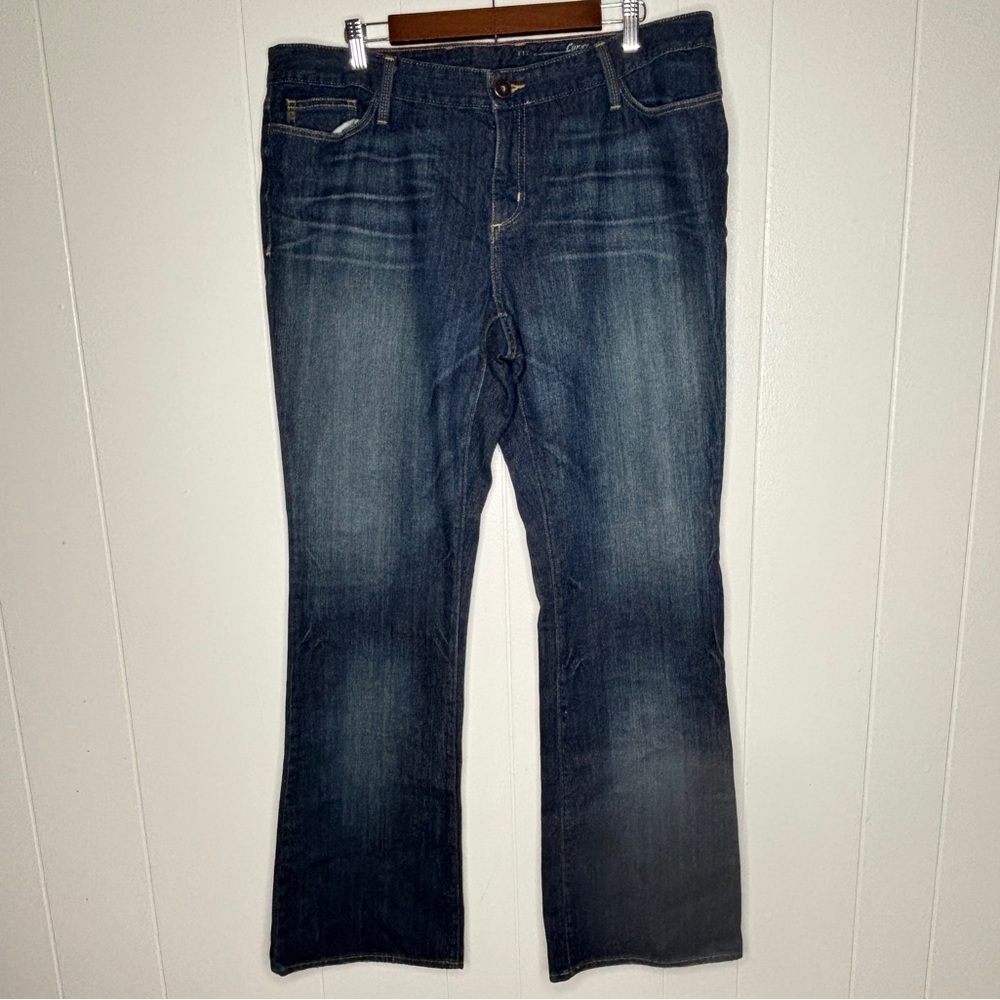 Eddie Bauer 18L Curvy Blue Boot Cut Jeans with Faded Wash